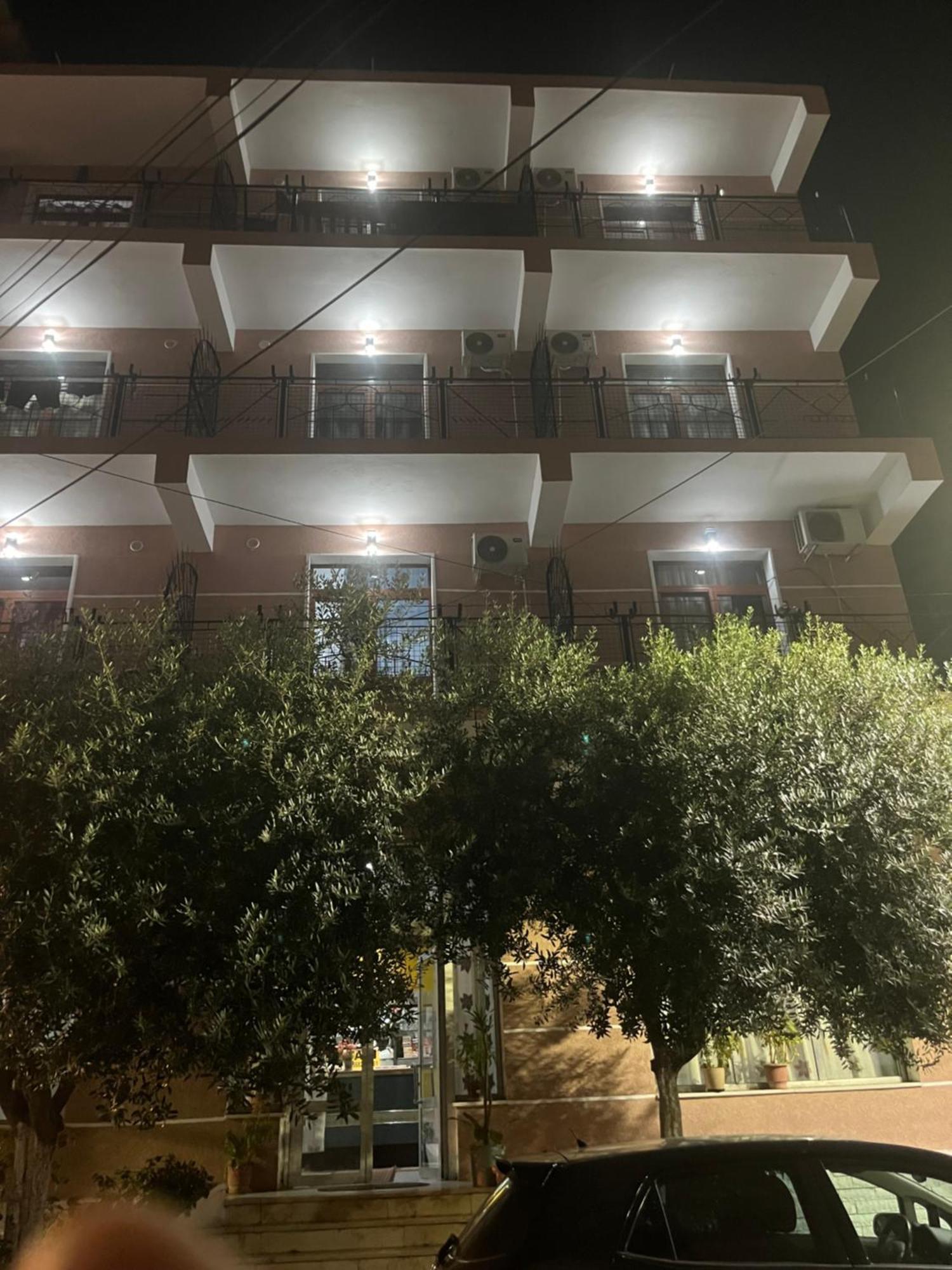 Hotel Luli City Center Durrës Exterior foto